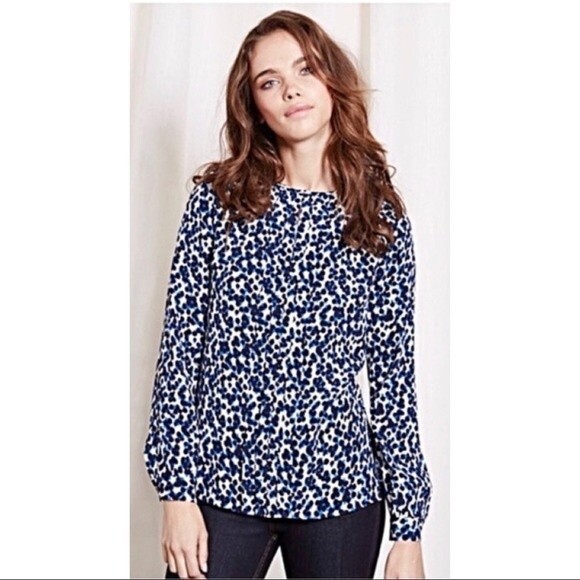 LAST CHANCE! Boden Crepe Flora Front Pleat Keyhole Blouse in Navy & Blue Size 6 - Picture 2 of 13